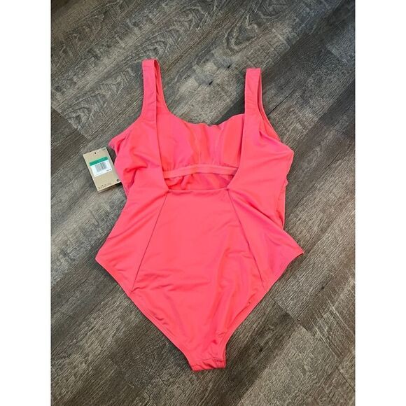Nike Essential Women's U-Back One-Piece Bathing Suit Sea Coral- Size XL - Picture 3 of 7